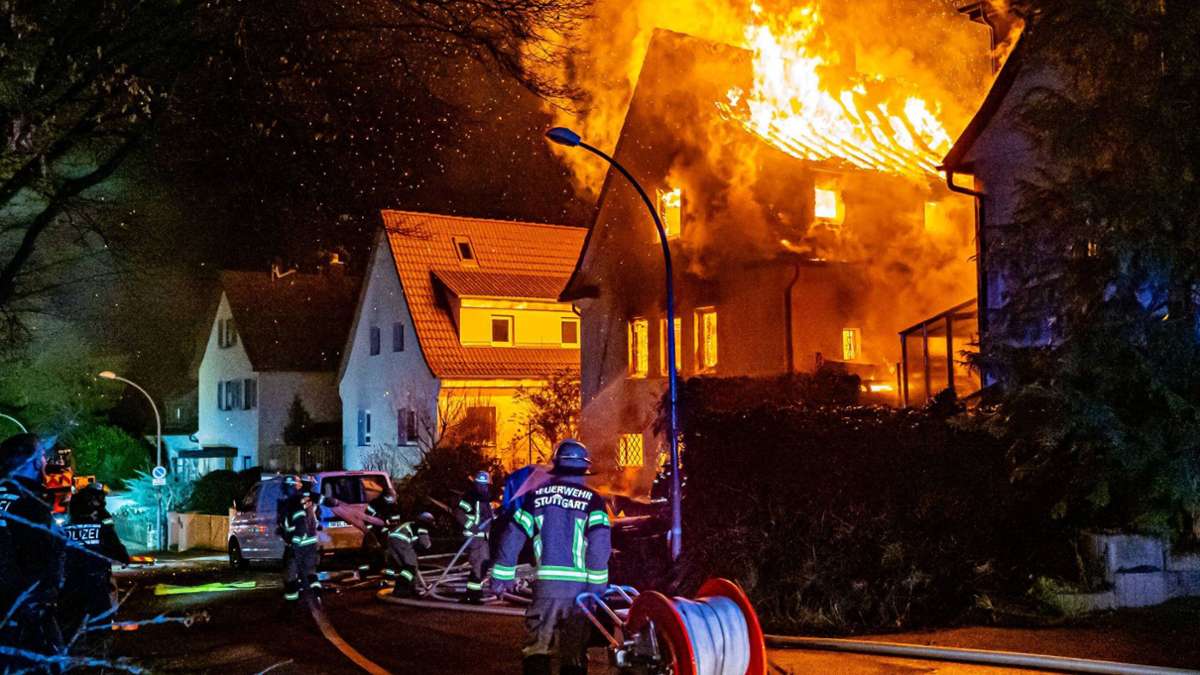 Brand in Stuttgart: Brennendes Haus  in Lederberg gelöscht – Brandursache unbekannt