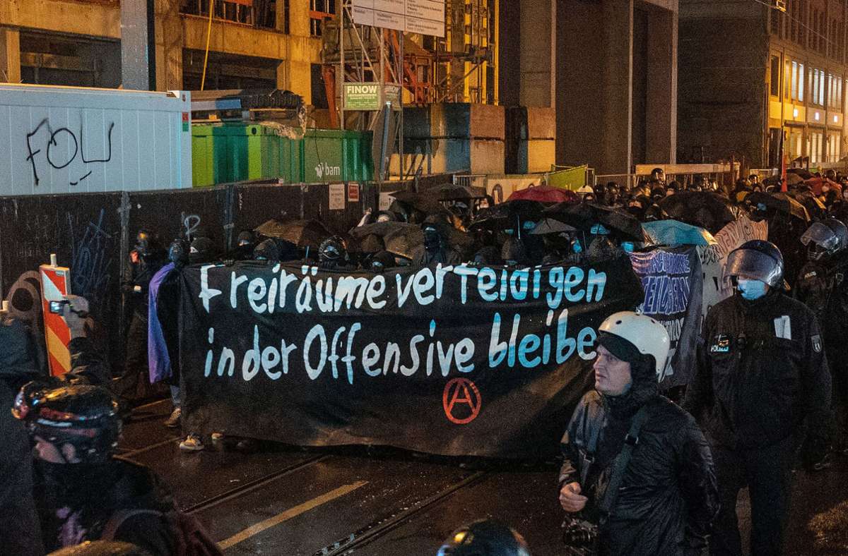 Berlin: Verletzte und Zerstörungen nach „Liebig 34“-Räumung