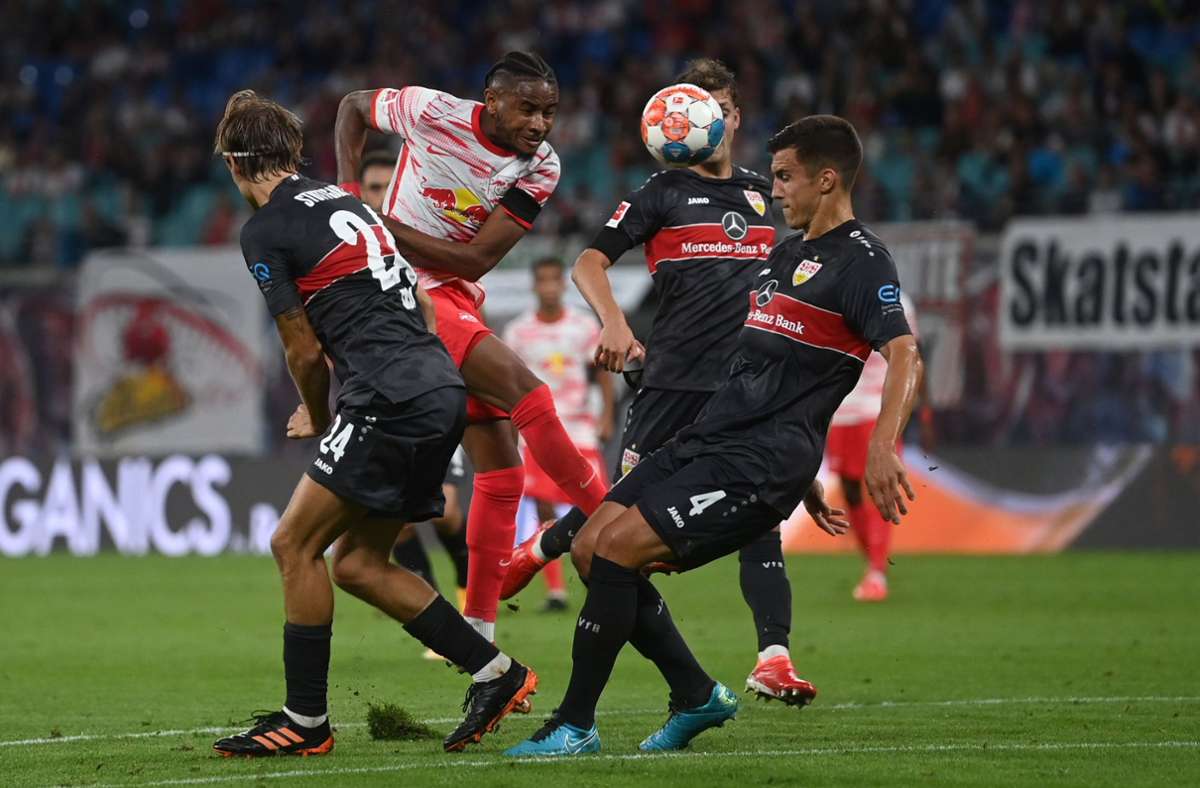 Twitter-Reaktionen zum VfB Stuttgart: VfB-Fans entladen Frust an DAZN-Kommentator