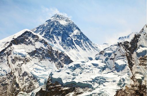 Mächtig schicksalsträchtig: Der Mount Everest, höchster Berg der Erde Foto: stock.adobe.com/Daniel Prudek