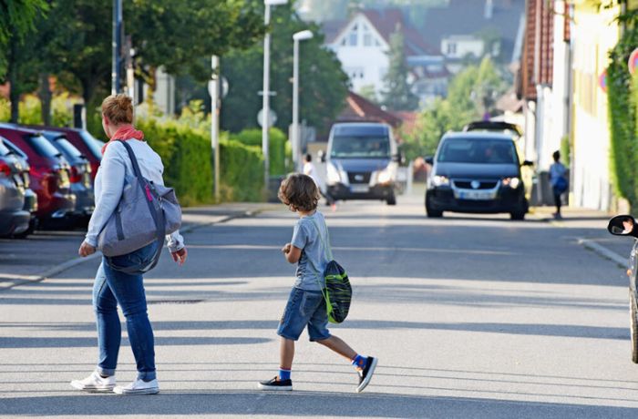 Elterntaxis bleiben ein Ärgernis: Polizei kontrolliert derzeit verstärkt die  Schulwege